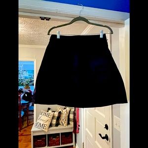 Adorable black mini skirt